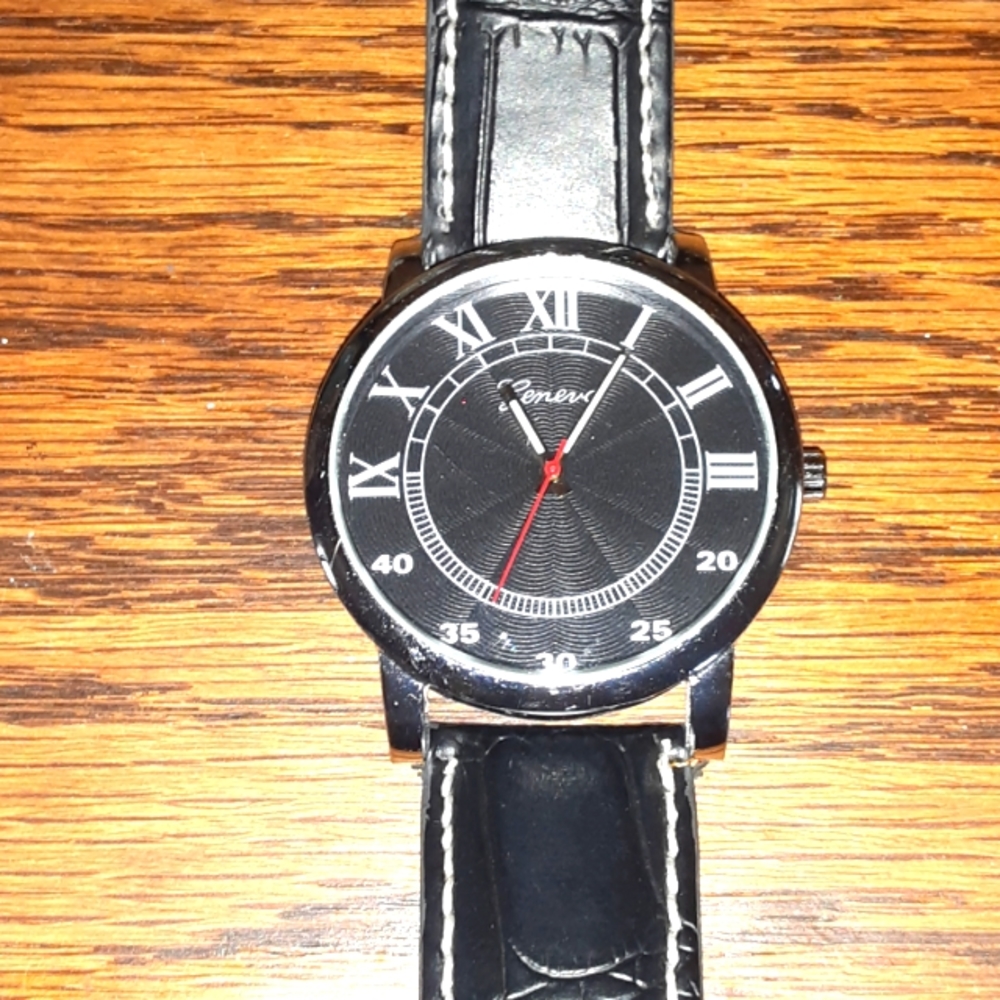 GENEVA MEN'S WATCH NRMINT CONDITION